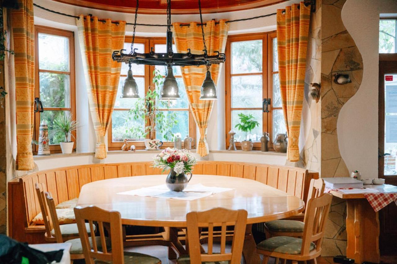 Herrenschenke-Cafe Eiring Königsberg in Bayern Εξωτερικό φωτογραφία